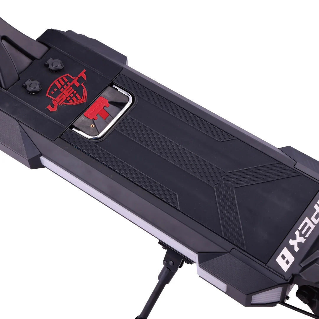 Electric scooter VSETT 8 APEX – deck and footrest close-up