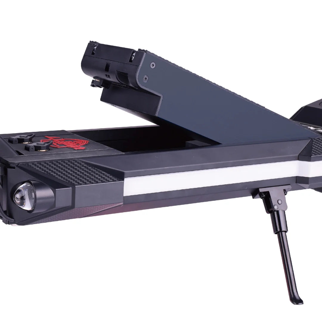 Electric scooter VSETT 8 APEX – deck with kickstand and open top