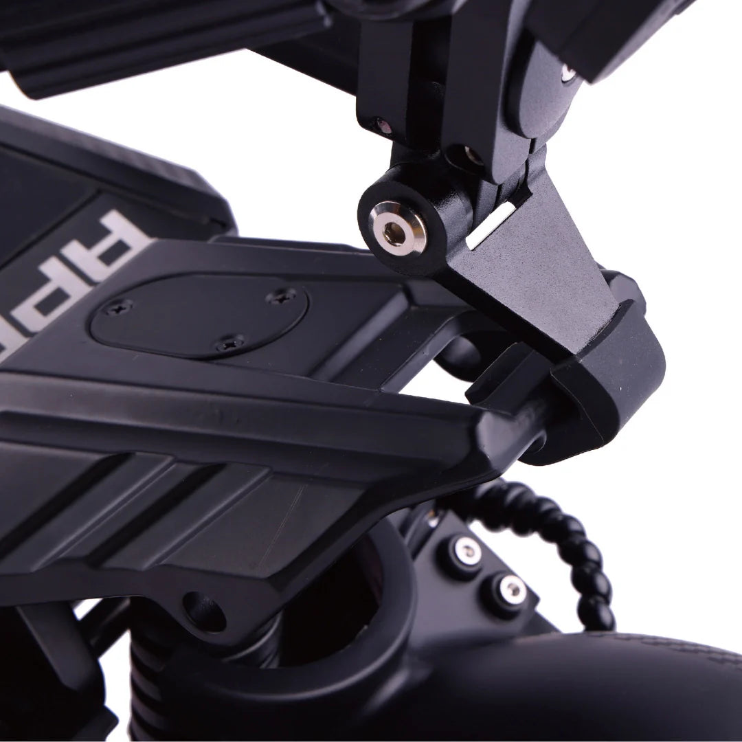Electric scooter VSETT 8 APEX – folded handlebar close-up