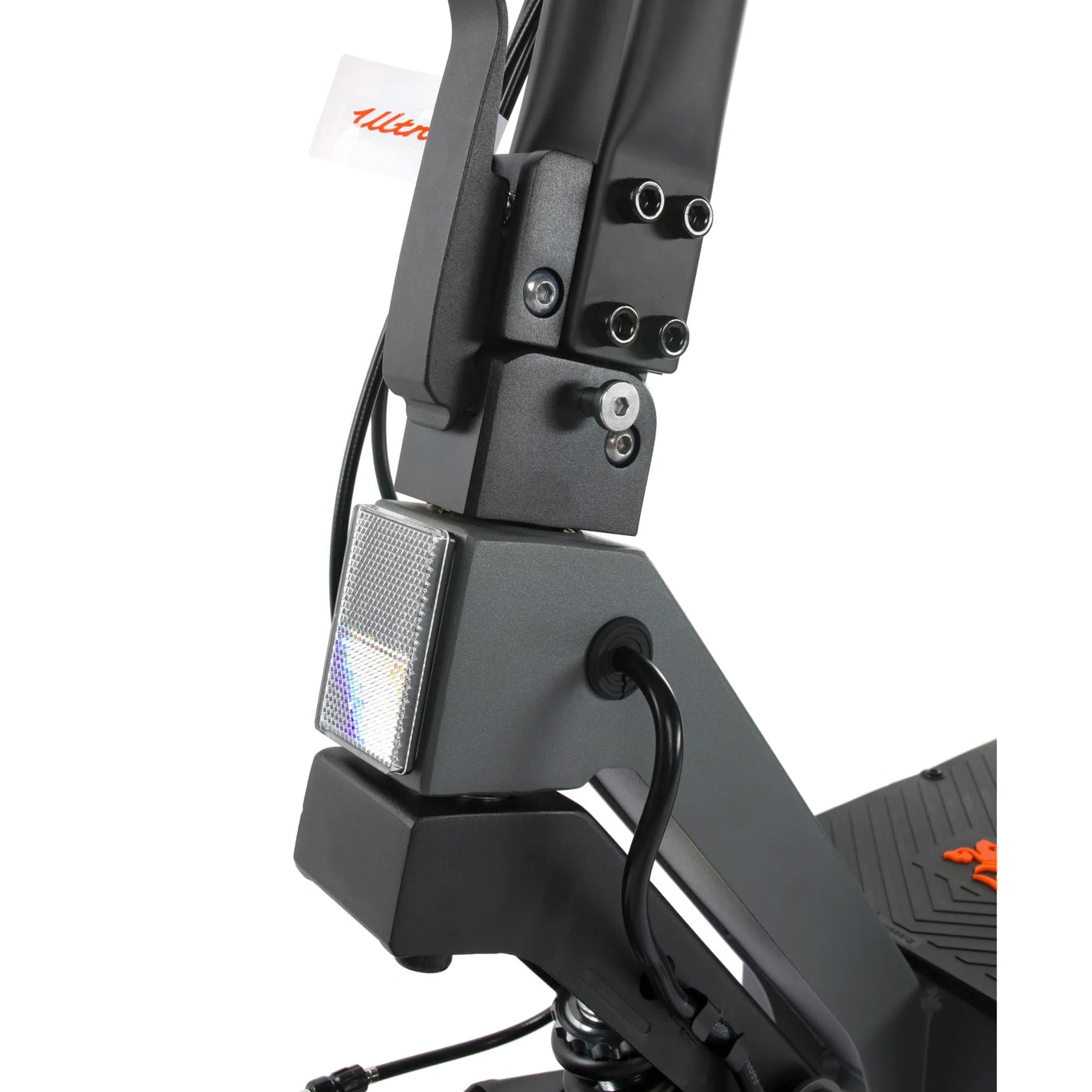 Elektroroller KuKirin G2 ULTRA – Detail Vorderradgabel und Reflektor