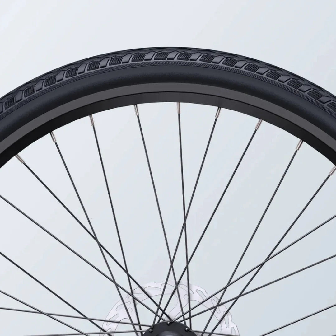 Electric bicycle Engwe MapFour N1 AIR – front wheel and tire tread