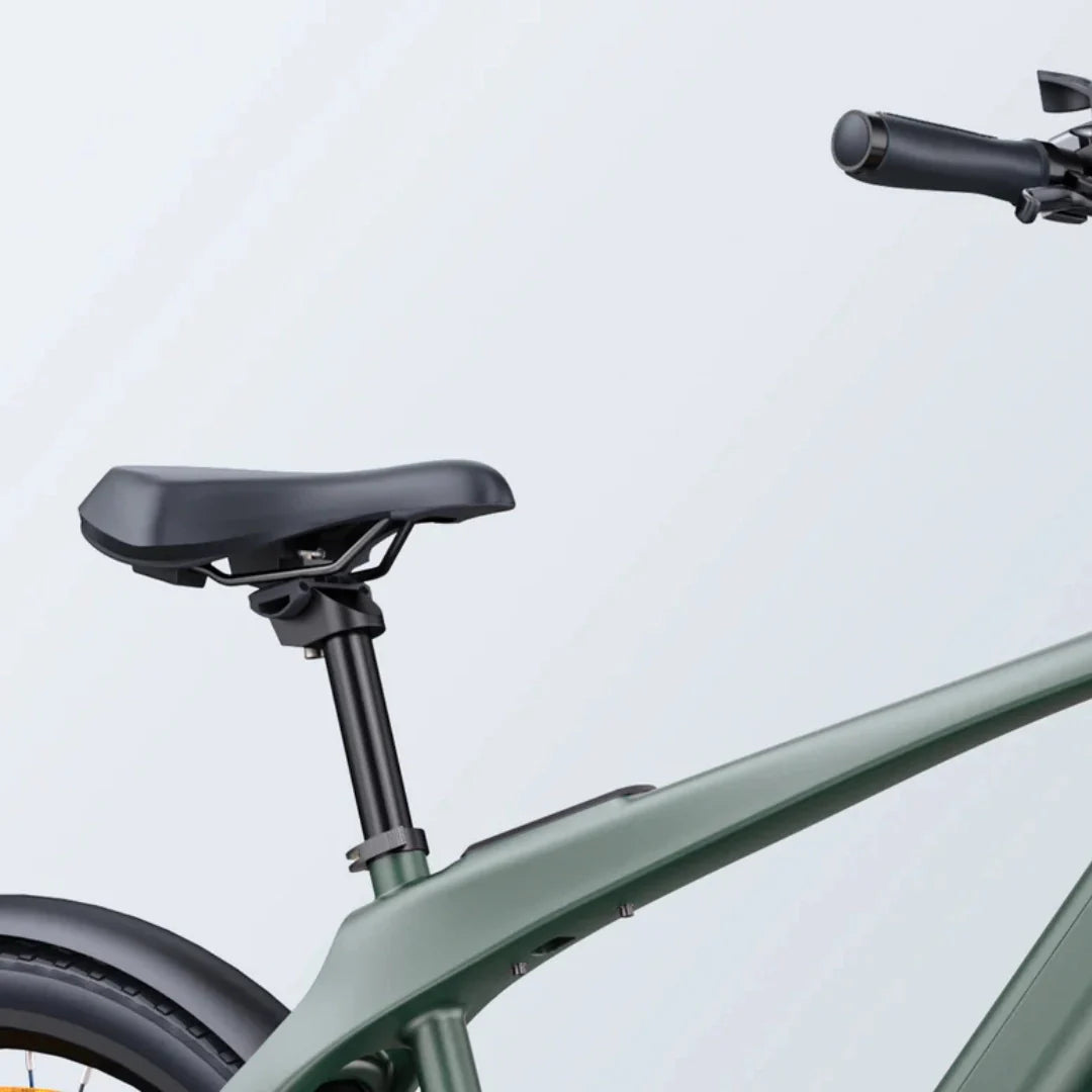 Electric bicycle Engwe MapFour N1 AIR – seat and handlebar detail