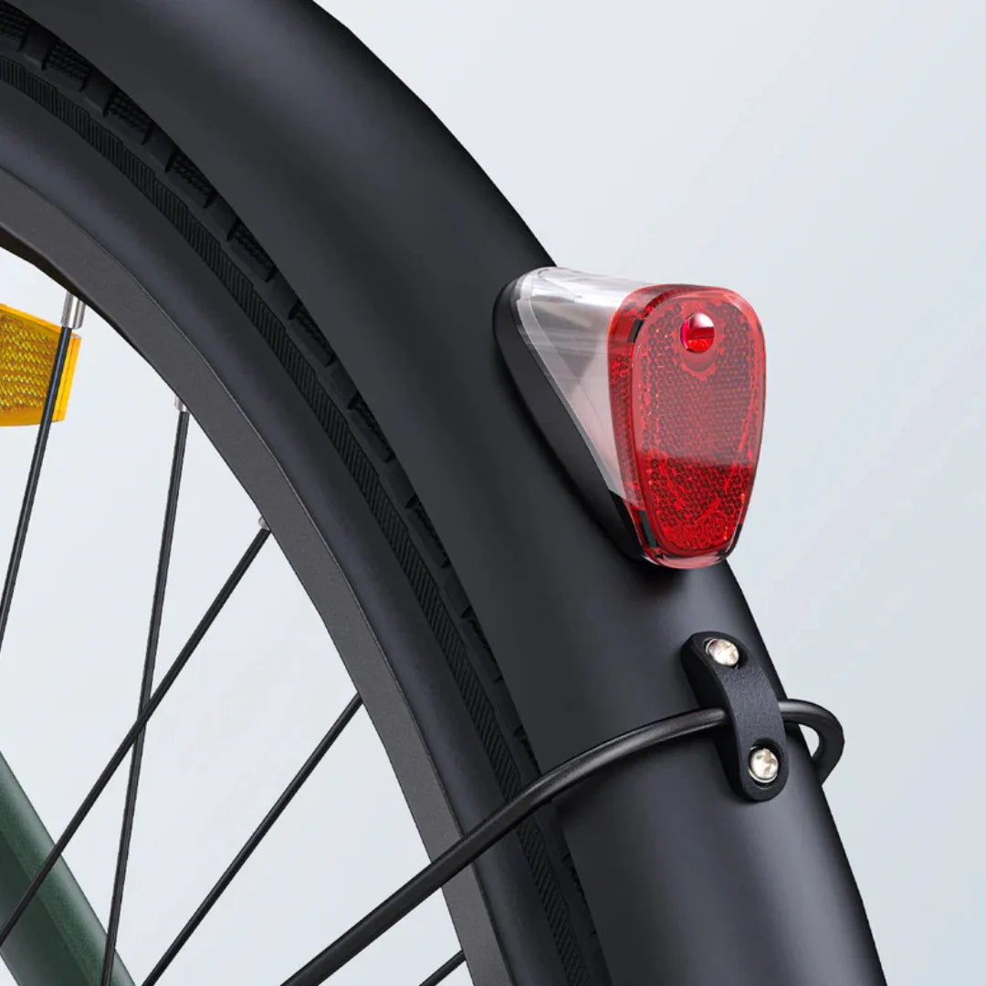 Electric bicycle Engwe MapFour N1 AIR – rear wheel and fender with tail light