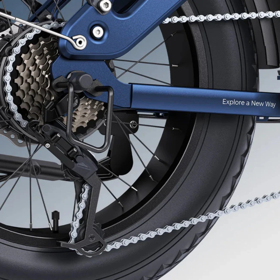 Electric bicycle Engwe Engine Pro 3.0 Boost – rear wheel and derailleur close-up