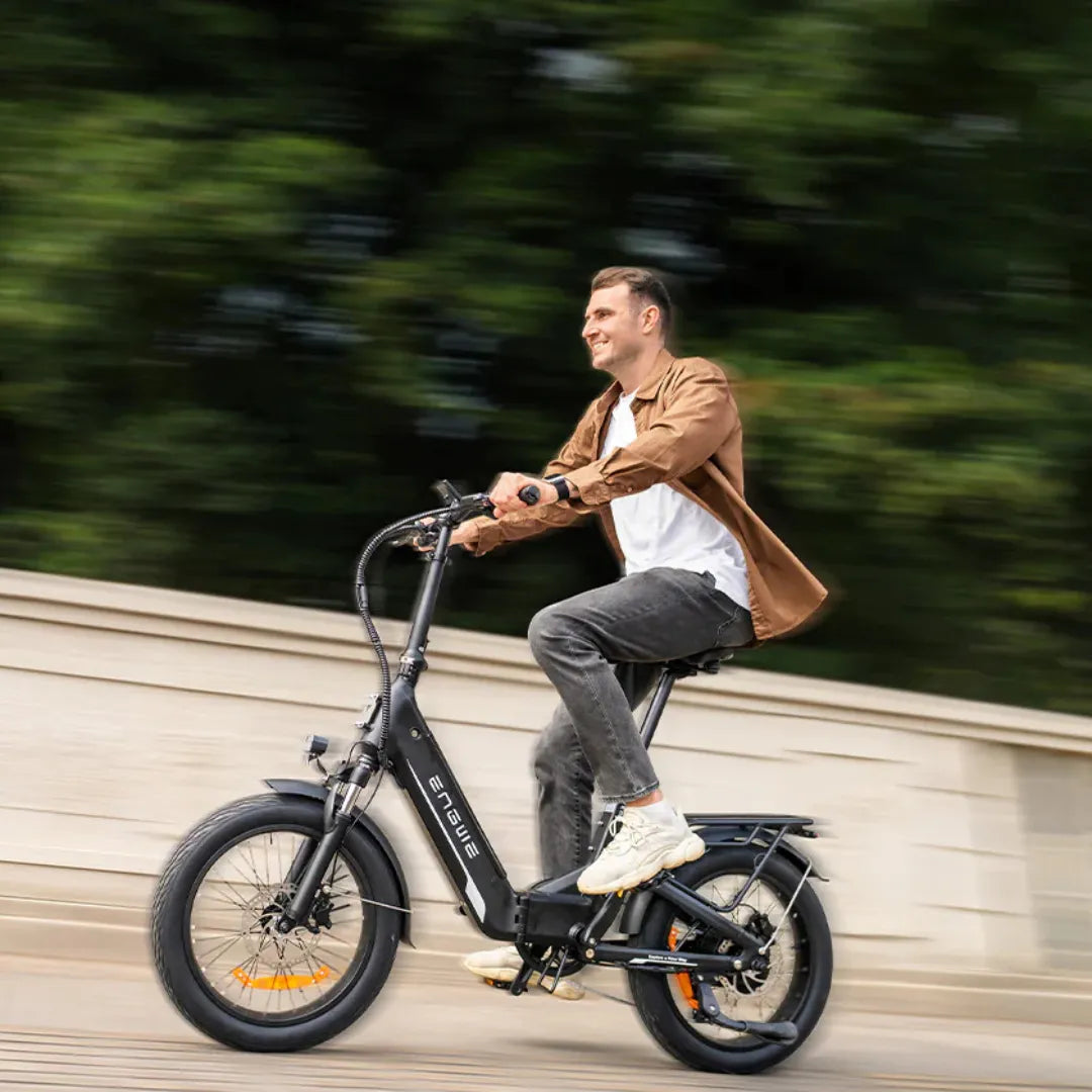 Electric bicycle Engwe L20 3.0 Boost – man riding on a paved path