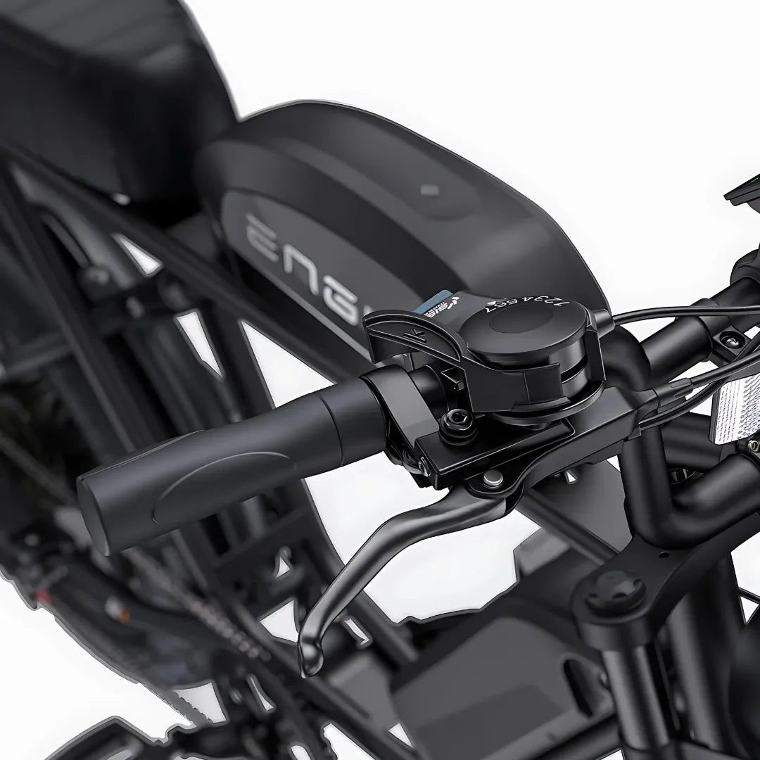 Electric bicycle Engwe M1 – handlebar and brake lever close-up