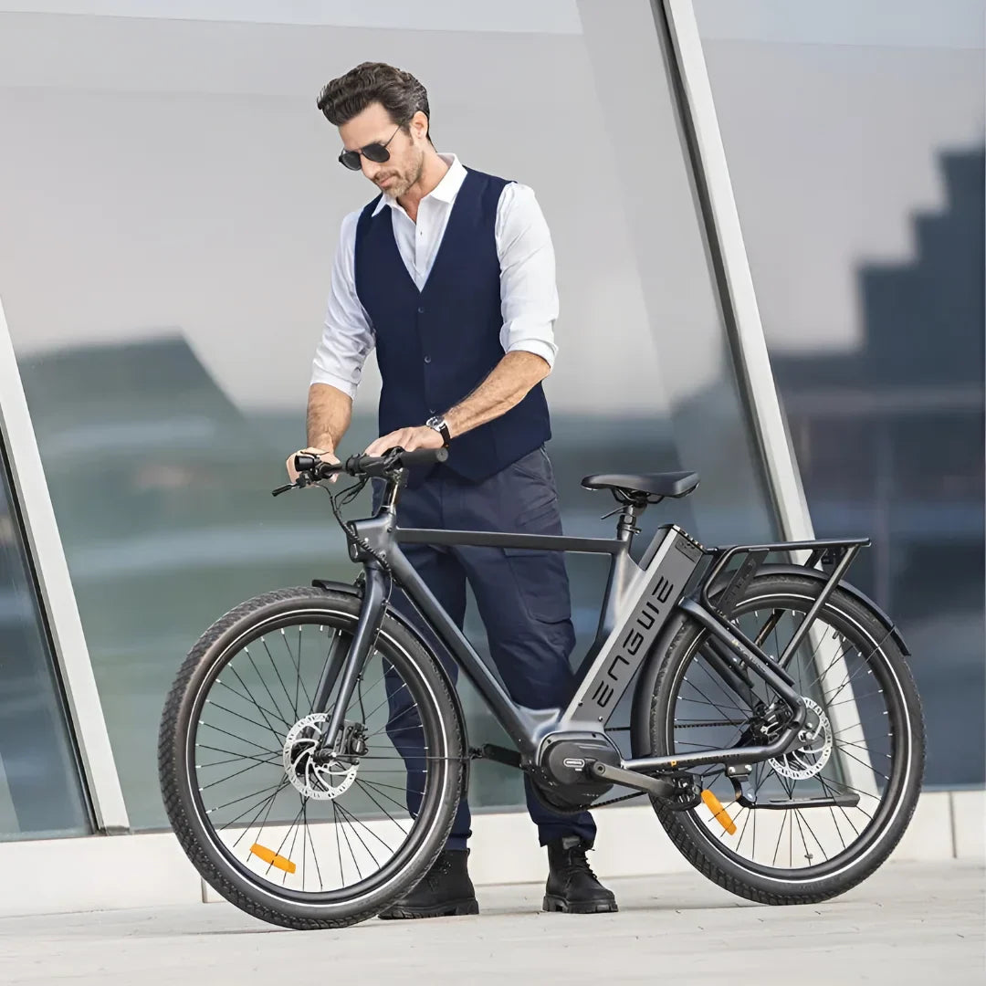 Electric bicycle Engwe P275 Pro – man standing with bike in urban setting
