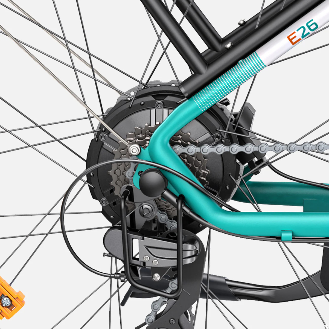 Electric bicycle Engwe E26 – rear wheel and derailleur close-up