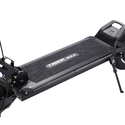 Electric Scooter Hiley Tiger Max Gtr features a textured foot deck for enhanced grip, sleek design.