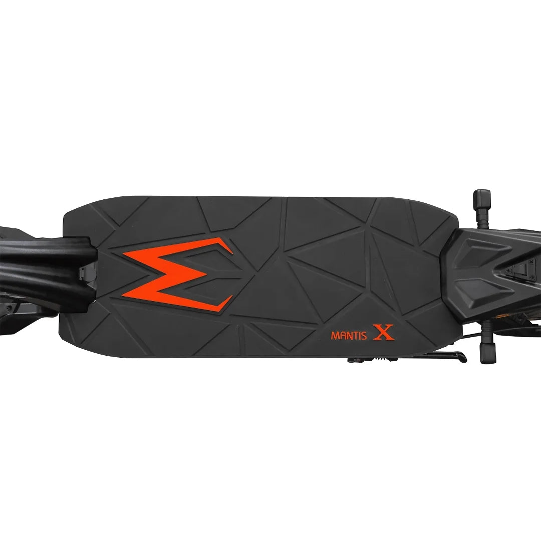 Electric scooter Kaabo Mantis X Plus – deck top view