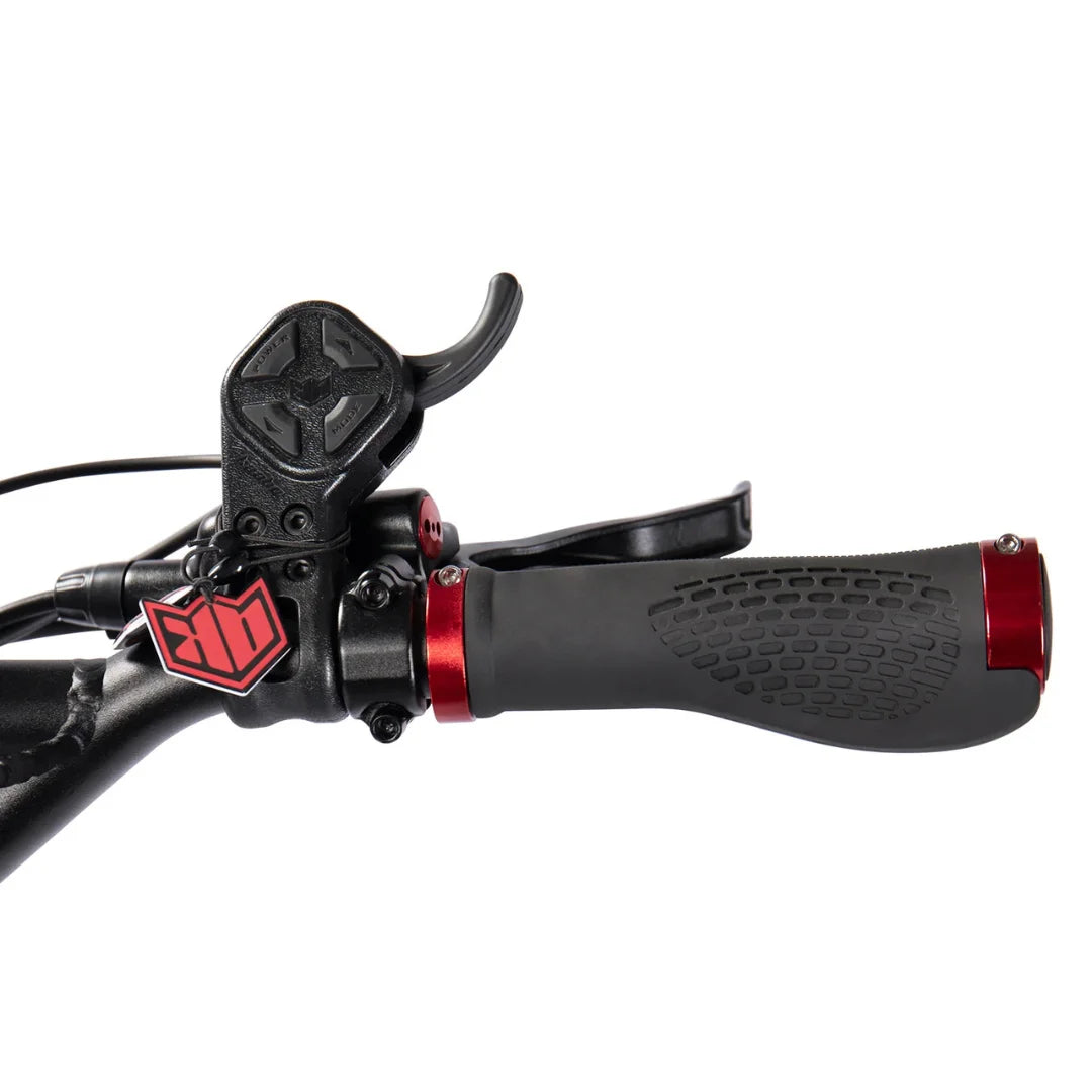Electric scooter Kaabo Wolf Warrior X Plus – right handlebar grip and controls