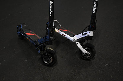 Kaabo Mantis King PRO – White and black versions together – 024