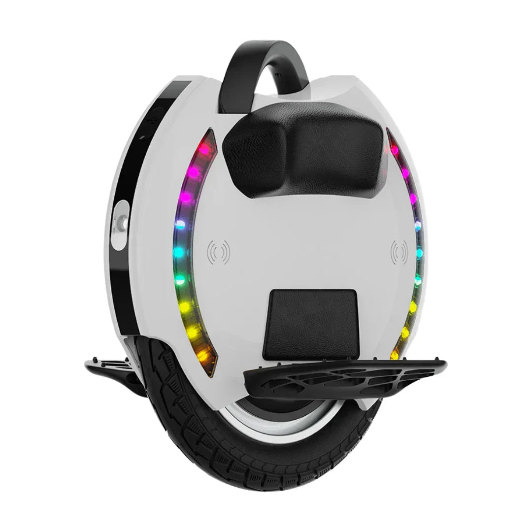 Electric unicycle KingSong 14D – front three-quarter view, pedals extended