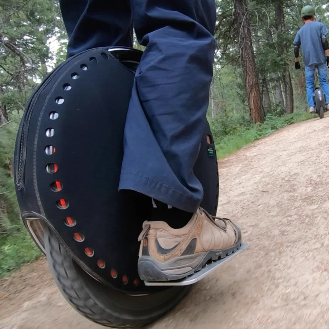 Electric Unicycle Kingsong 18xl, features a sleek design, robust tire, perfect for off-road adventures.
