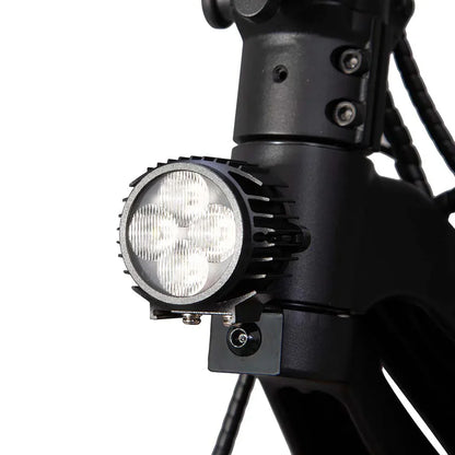 Electric Scooter Kukirin G2 Master features a powerful front LED light, enhancing visibility and safety.