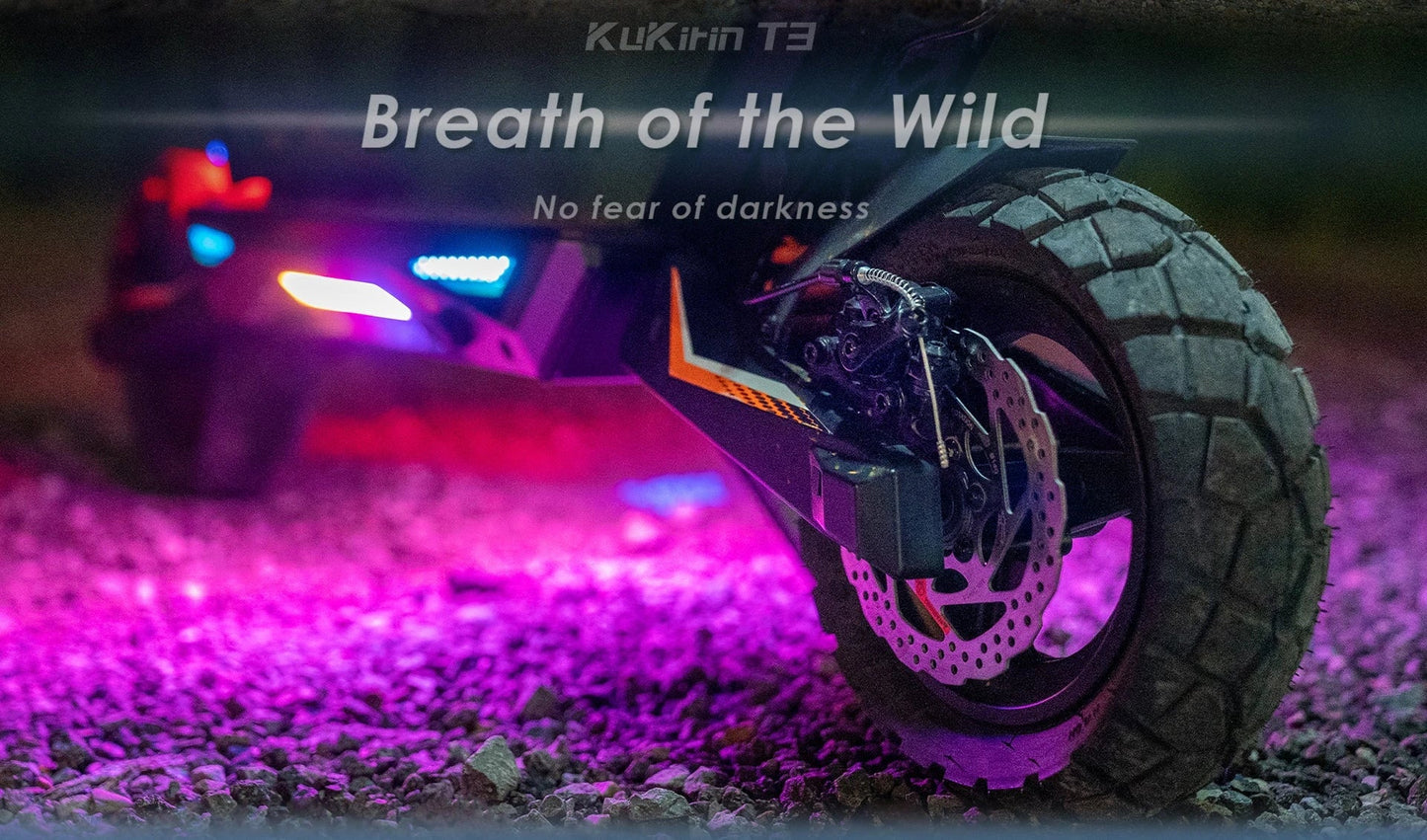 Electric scooter KuKirin T3 – rear wheel and undercarriage with purple light