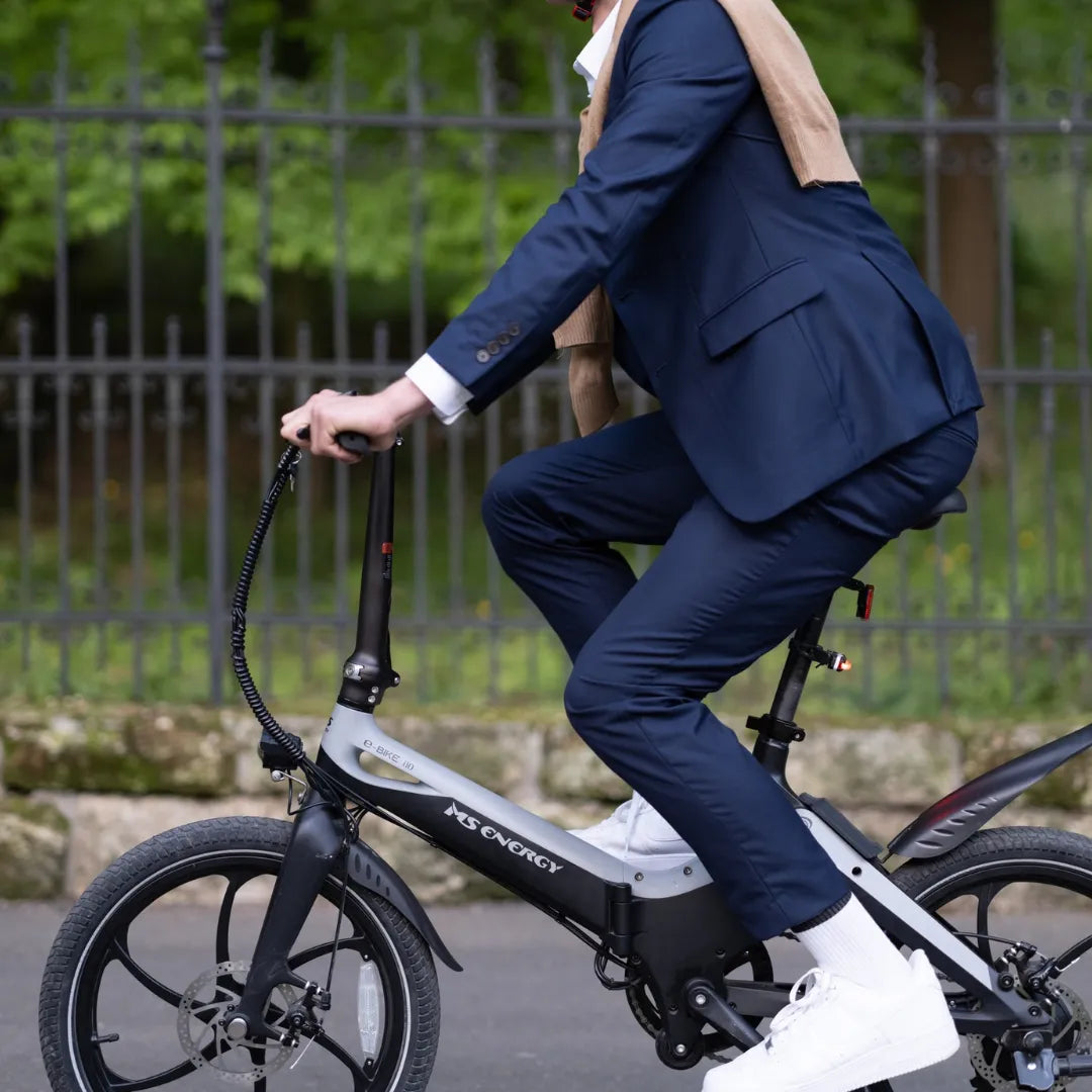 Electric bicycle MS Energy StreetFlex i20 – man riding, side view, black variant