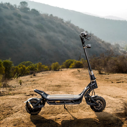 Electric Scooter Nami Burn E 3 Max, rugged design, powerful off-road tires, ideal for adventurous rides.