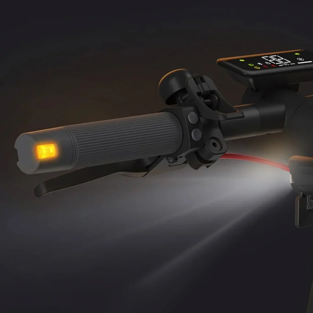 Electric Scooter Navee V40i Pro features a textured grip, an illuminated throttle, and a display screen.