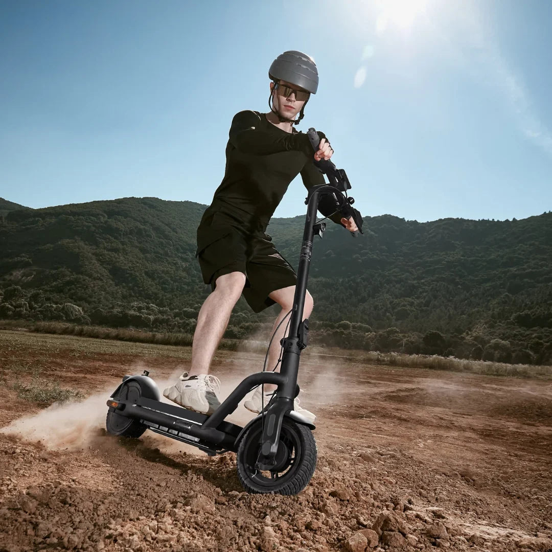 Electric Scooter Navee N65i, versatile design for all terrains, powerful performance, and stylish look.