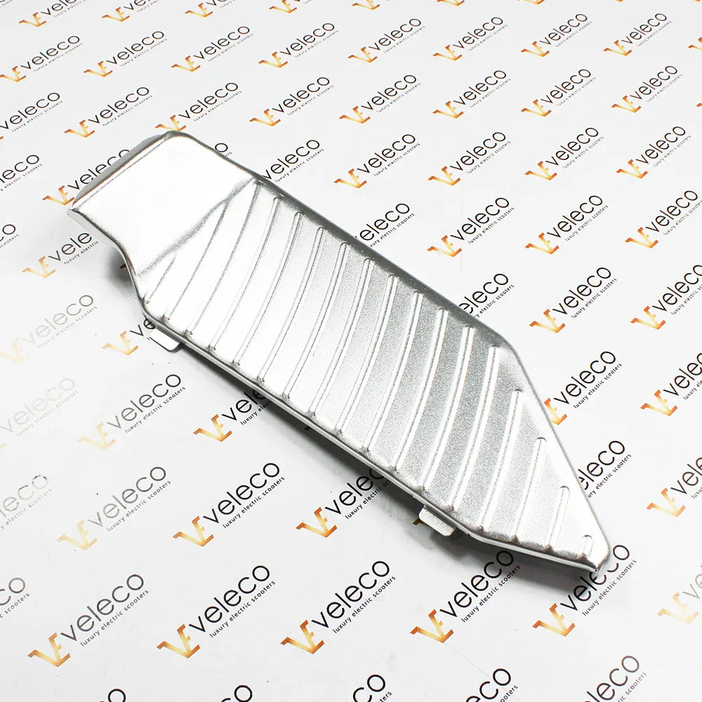 Right Footrest for Veleco Sagitta – silver footrest with ribbed surface