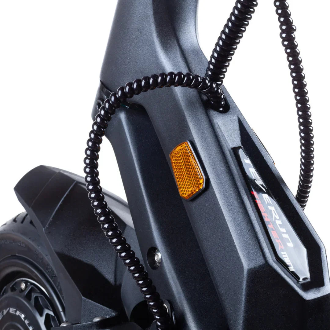 Electric scooter Teverun Fighter Mini PRO 2025 – rear fender and reflector detail