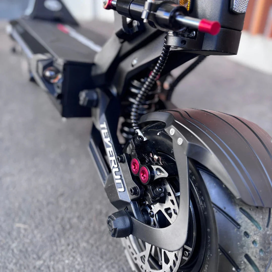 Electric Scooter Teverun Fighter Supreme 7260 Ultra features robust design, large tire, and advanced braking system.