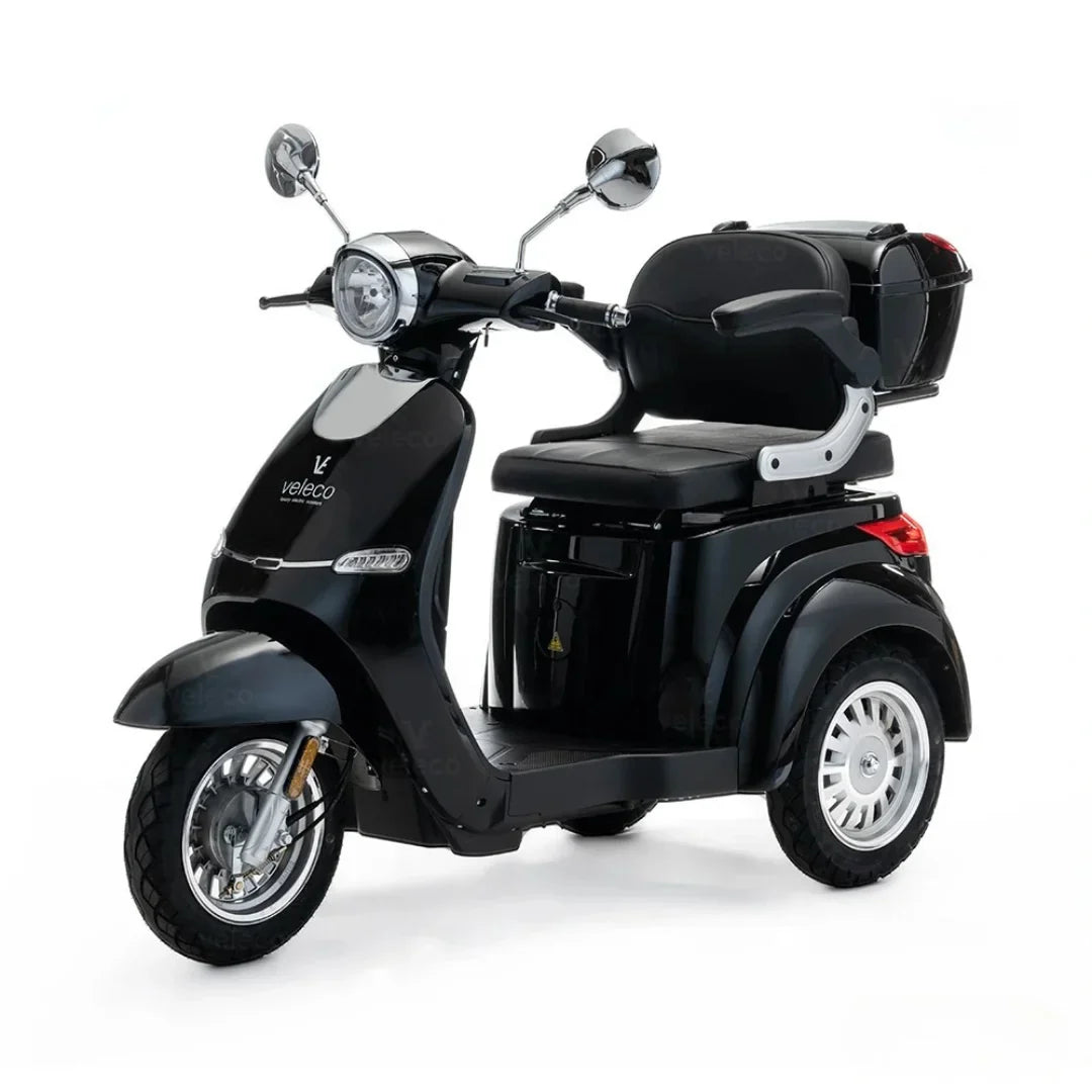 Veleco Cristal – front three-quarter view