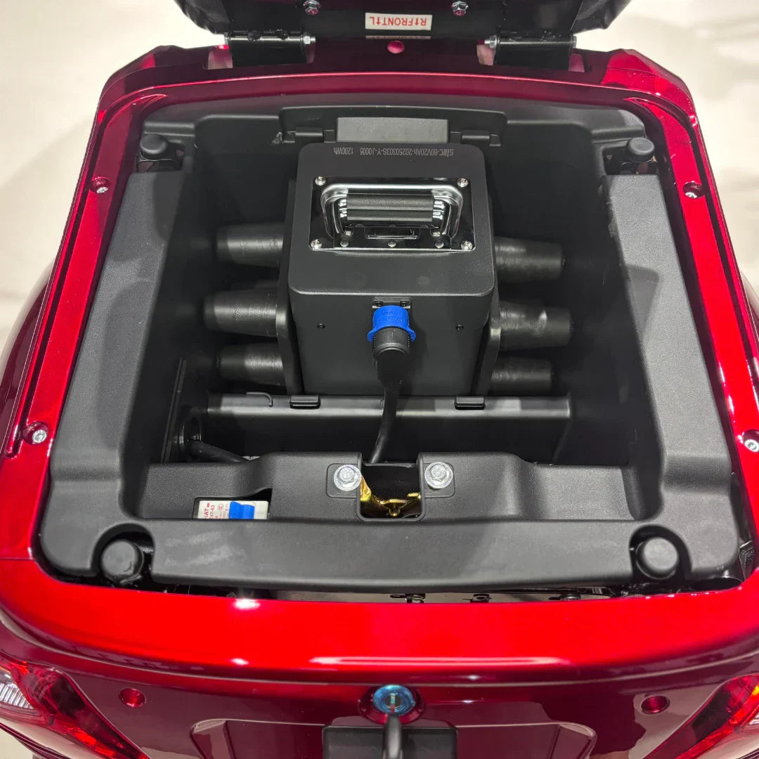 Vigorous VISTA 1 – under-seat storage compartment with battery