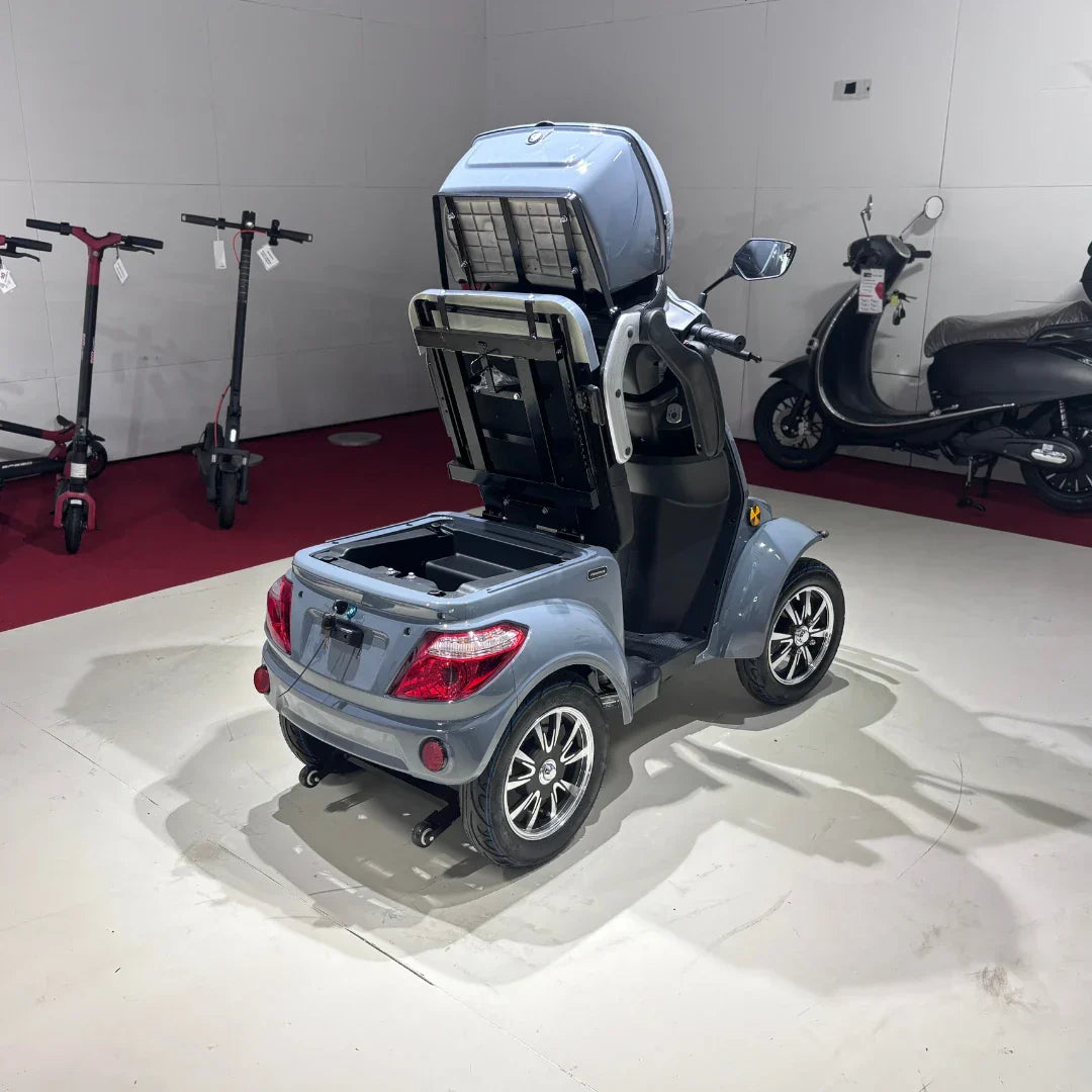 Vigorous VISTA Q1 – rear three-quarter view with seat raised