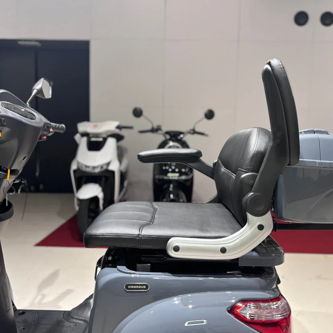 Vigorous VISTA Q1 – side view of seat and rear storage