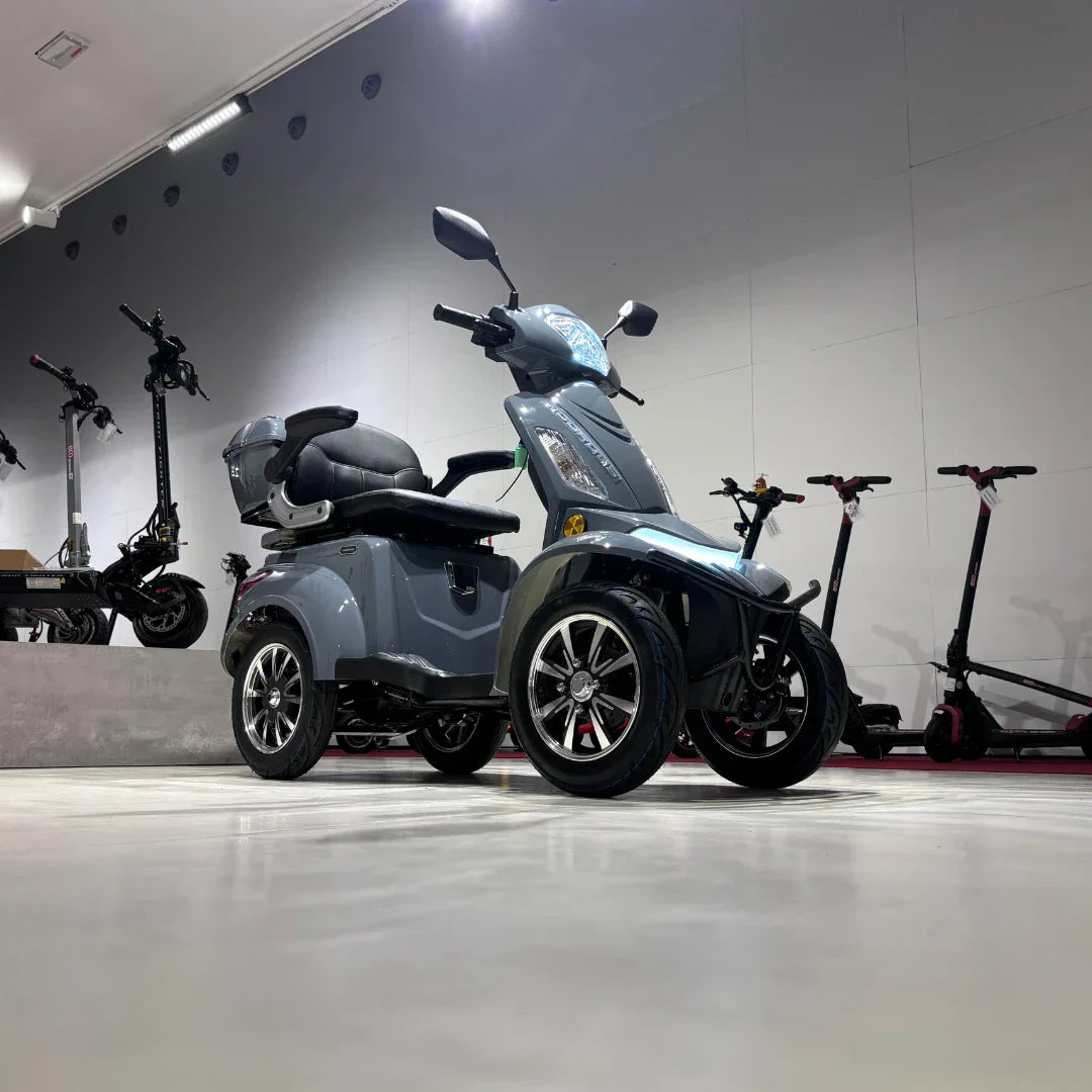 Vigorous VISTA Q1 – front three-quarter view in showroom