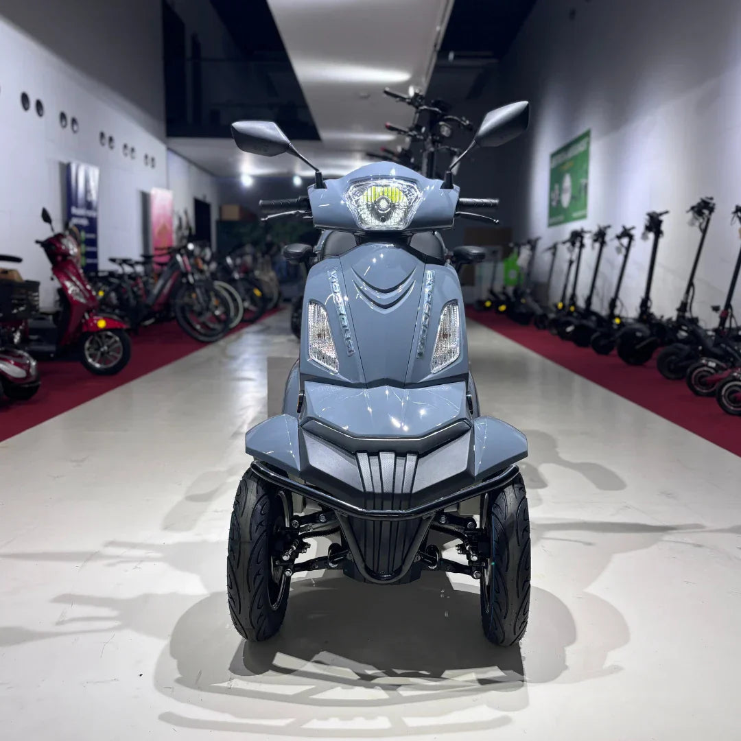 Vigorous VISTA Q1 – front view in showroom