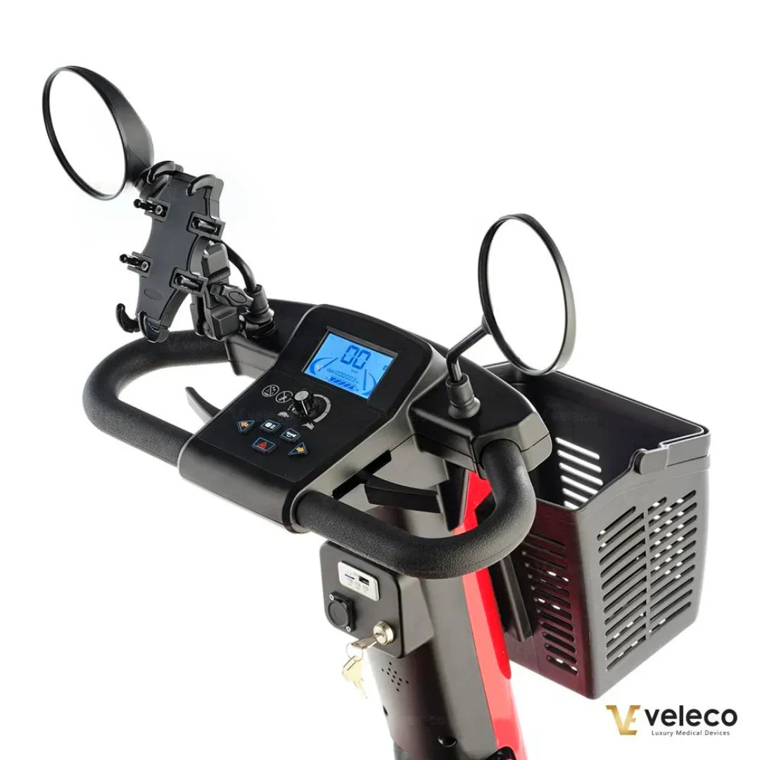 Veleco Jumpy – dashboard and handlebar close-up