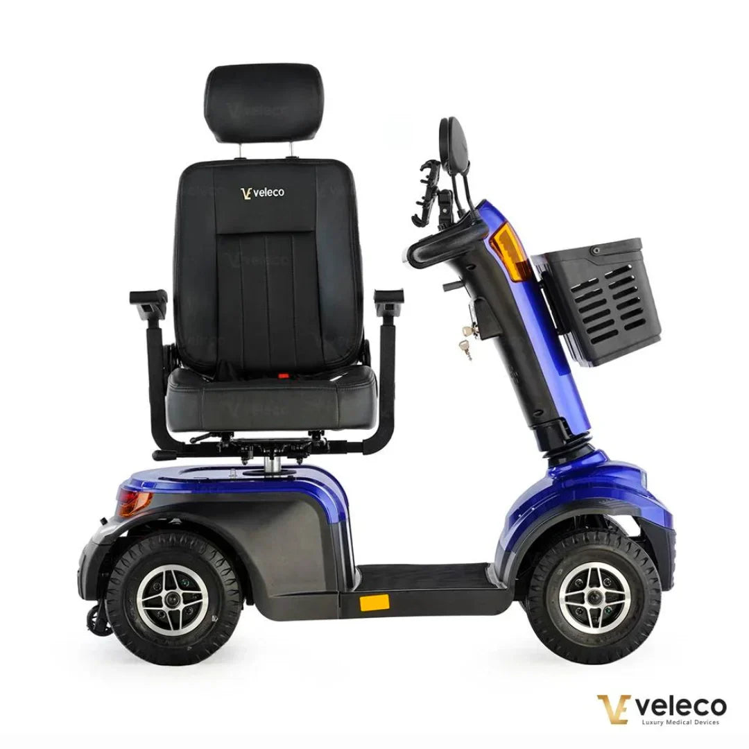 Veleco Looper – armrests down side view