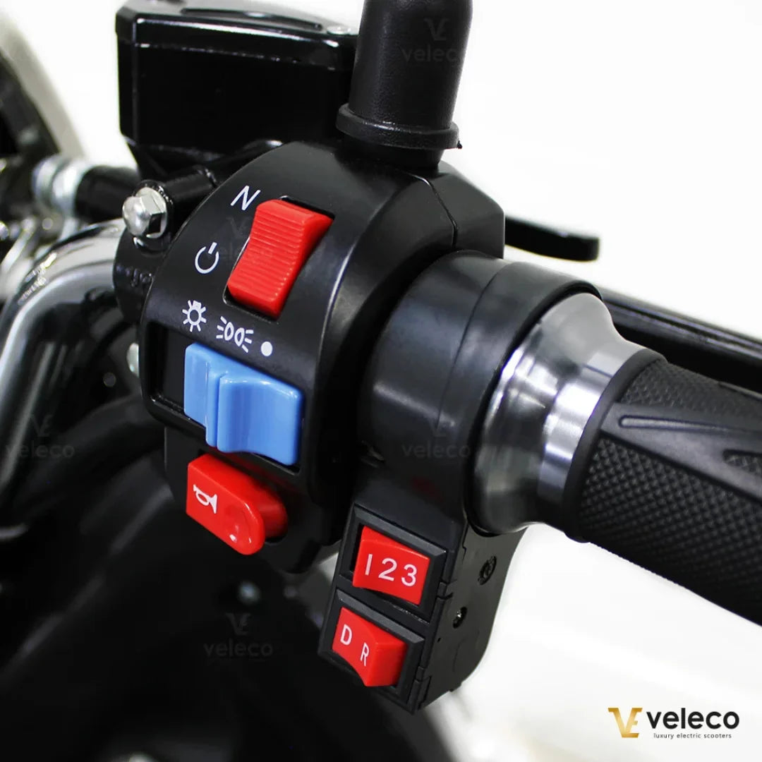 Electric Mobility Scooter Veleco Zt63 features a user-friendly control panel with easy-to-use buttons, perfect for navigation.