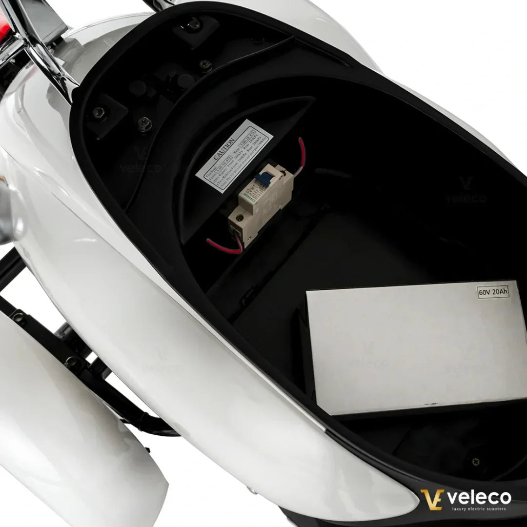 Veleco ZT63 – under-seat storage compartment