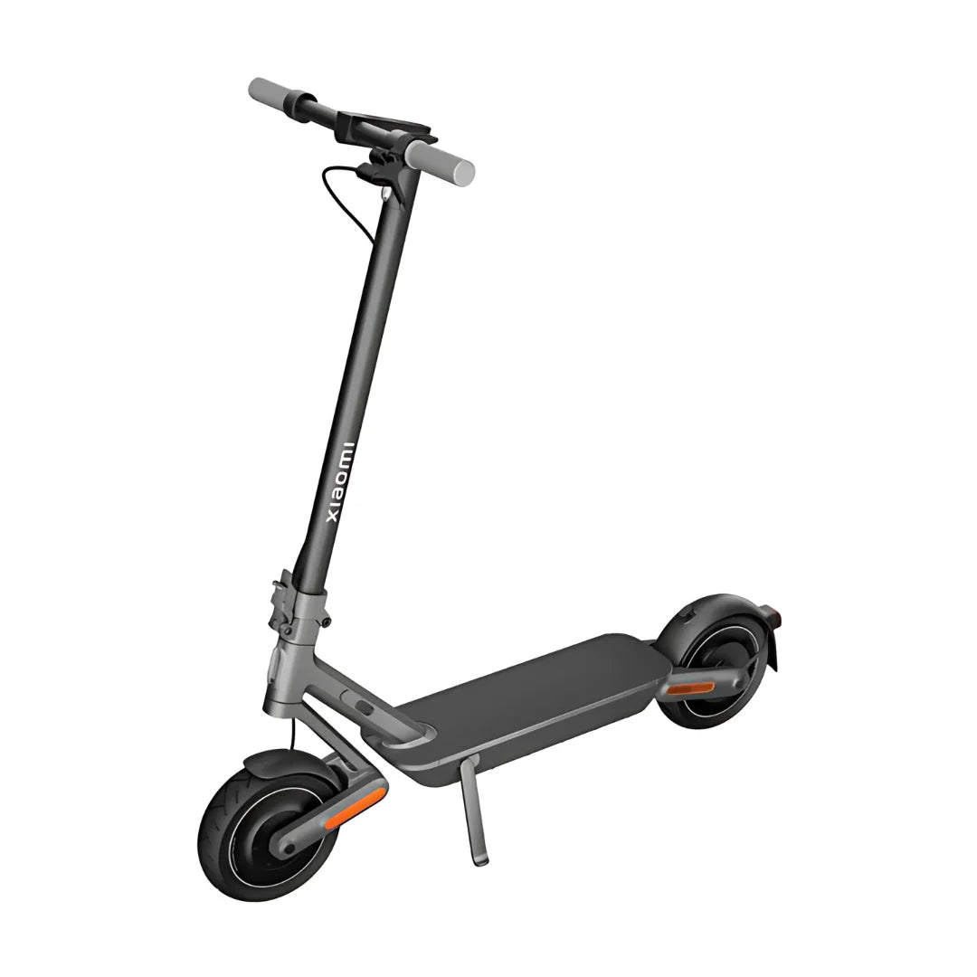 Električni romobil Xiaomi 4 ULTRA – prednji tričetvrtinski pogled