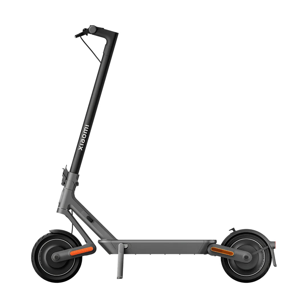 Električni romobil Xiaomi 4 ULTRA – bočni pogled, nogar spušten
