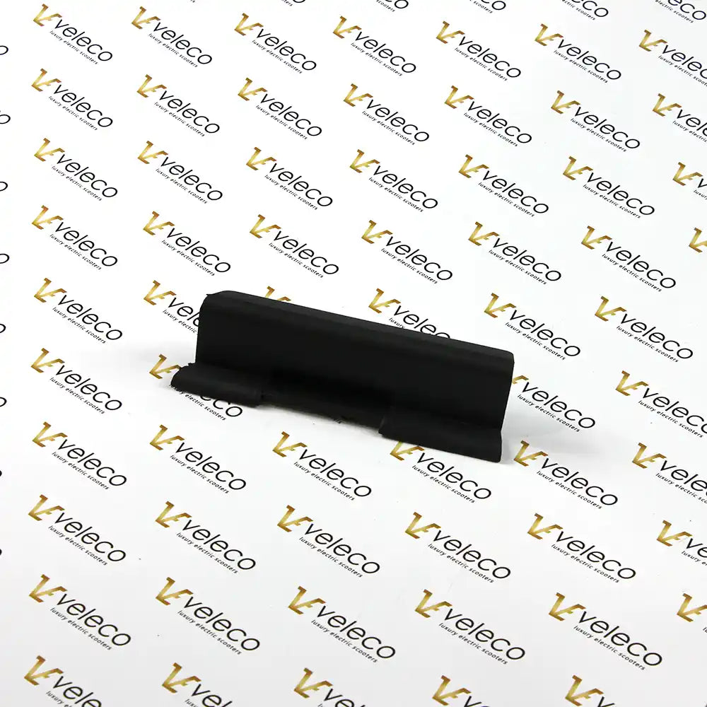 Right Door Lower Hinge Cover for Veleco Advena – black rectangular hinge cover