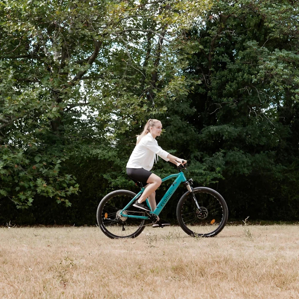 Electric Bike Econic One Cross Country features a vibrant design, ideal for outdoor adventures and cross-country rides.
