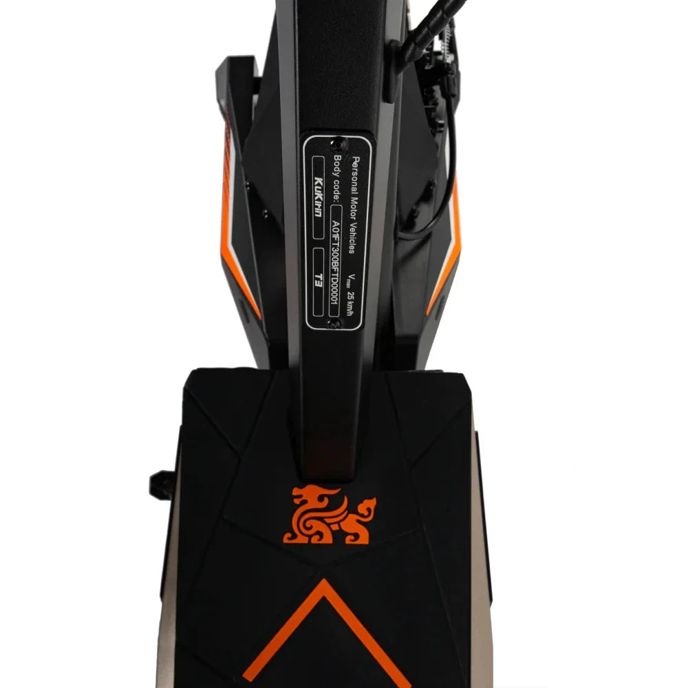 Electric scooter KuKirin T3 – rear deck and fender detail