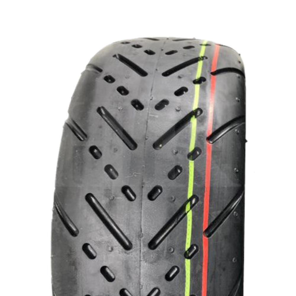 Outer Tires 90/65-6.5 – tire tread pattern, close-up